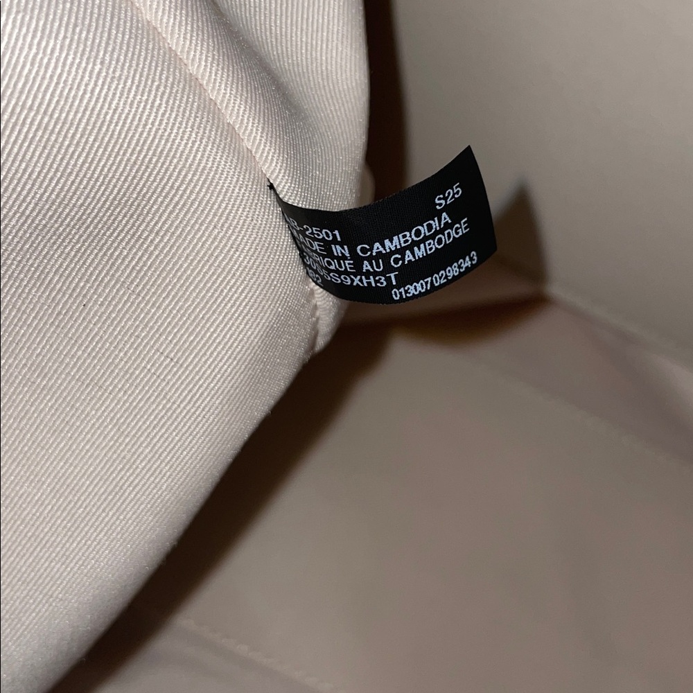 Michael Kors ‘Addie’ Large Leather Shoulder Bag - Picture 14 of 16
